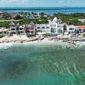 Casa Alkimia Oceanfront Guest house